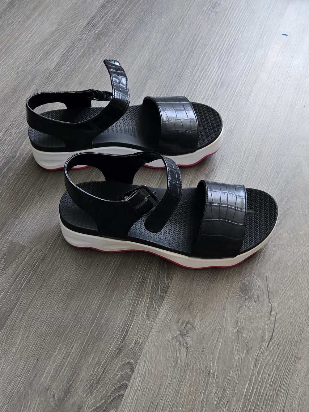 Muk Luks Black Platform Sandals with Pink Trim